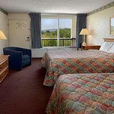 Knights Inn Newport Kamer foto